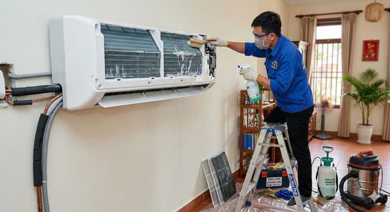 Vệ Sinh & Bảo Trì